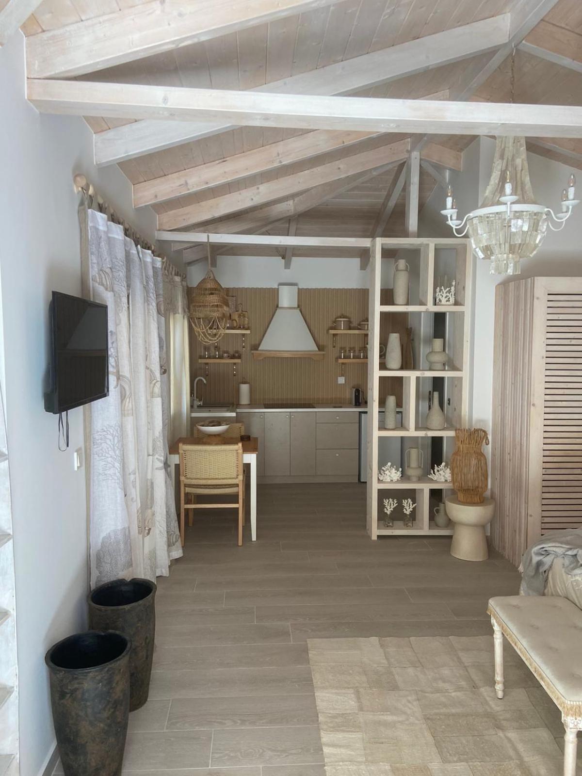 Linari Bohemian Living Apartment Kavallos  Bagian luar foto